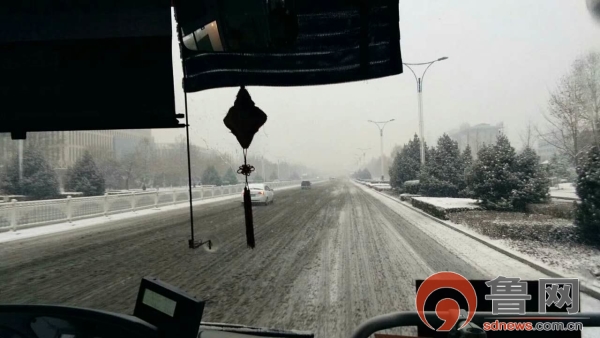 枣庄市气象局发布暴雪黄色预警、道路结冰黄色预警信号