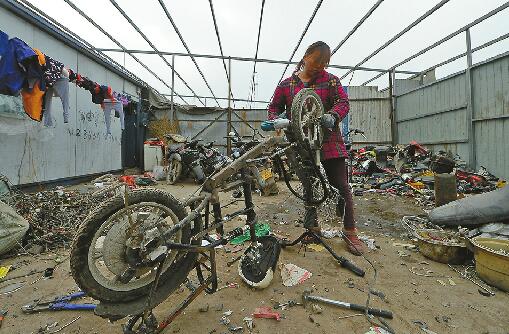 济南：报废电动车拆拆零件能赚百元 旧电池大多被回收