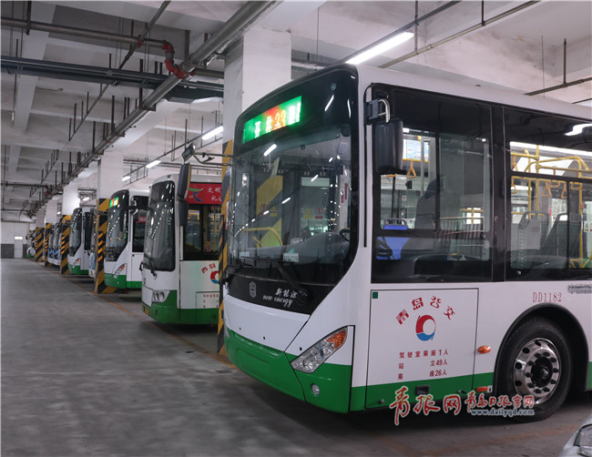6日起青岛这条公交线上新车，可探测危险气体！