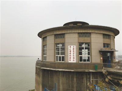 长江经济带饮用水水源地整治：油品码头搬迁持续16年