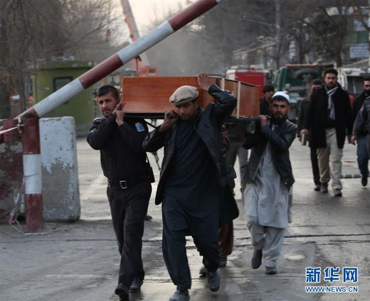 阿富汗首都喀布尔发生汽车炸弹袭击 95死163伤