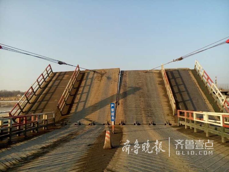济南泺口浮桥再拆除，以防冰凌危害