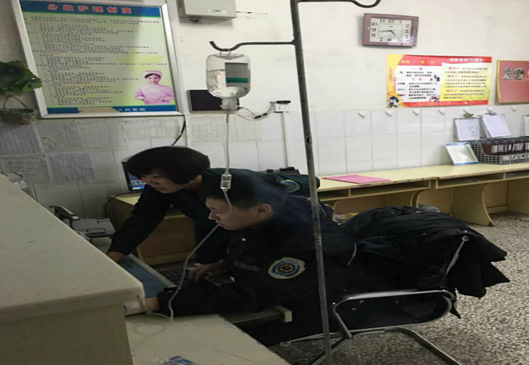 11夏津县人民医院急救站医护人员带病依旧坚持工作