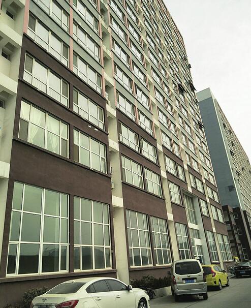 明珠摩尔自由公寓开发商破产 承建方续建完工却被出租