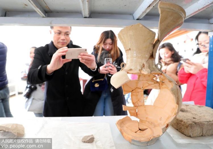 宁波考古发现：鄞县故城出土标本与建筑构件300余件