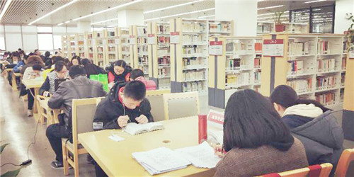 春节假期读书充电 淄博市图书馆接待读者13500余人次