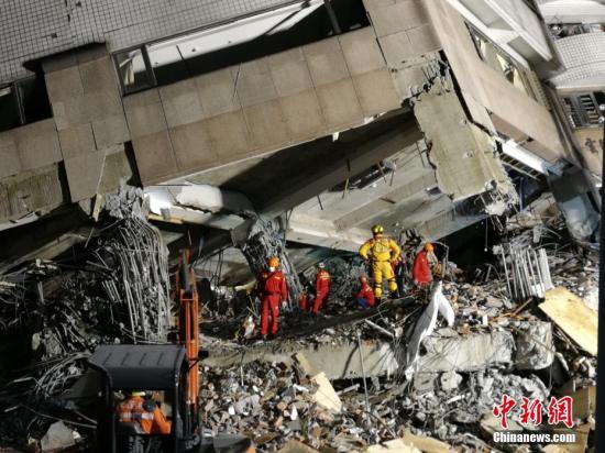 花莲地震坍塌大楼建筑商涉偷工减料 被羁押禁见