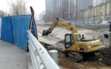 聊城青年渠育生街桥开始翻建 工程5月完工