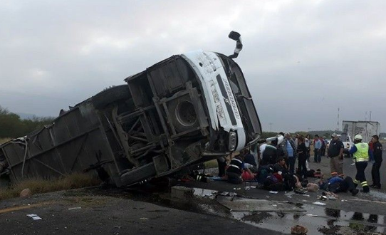 得州巴士在墨西哥发生车祸 1人死亡15人受伤