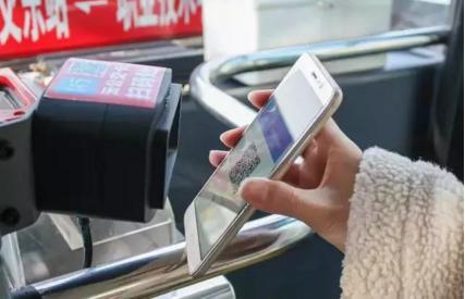 聊城打造便捷城市公共交通：推广手机扫码乘车