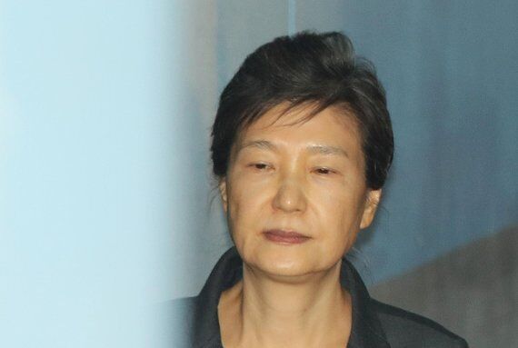 宣判日到来，朴槿惠向法庭递交请假条：我请假，不出席