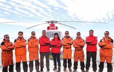 为“雪龙”船插上“翅膀”——记中国第34次南极科考队直升机机组 