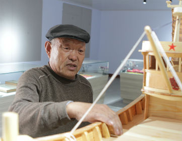 日照老人50年坚守传统造船技艺