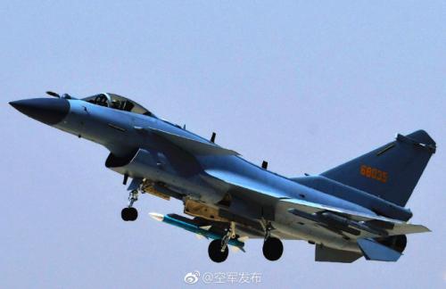 中国空军新型战机歼-10C今起开始担负战斗值班任务