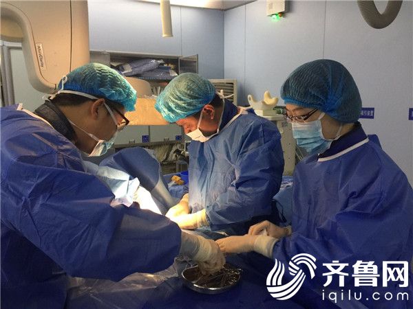 烟台山医院成功植入山东省首台国产起搏器