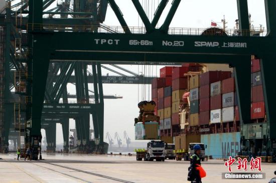 数据称：中国集装箱船队居全球“身价榜”之首