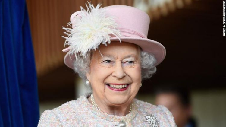 英国女王迎来92岁生日 庆祝音乐会众星云集