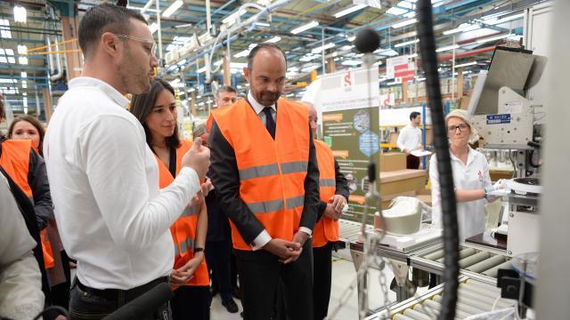 法国总理提出“反浪费战斗”计划 鼓励民众使用可回收产品