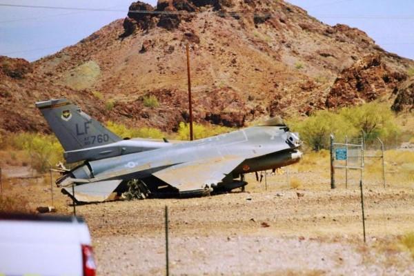 美军一架F-16战机坠毁 飞行员弹射逃生