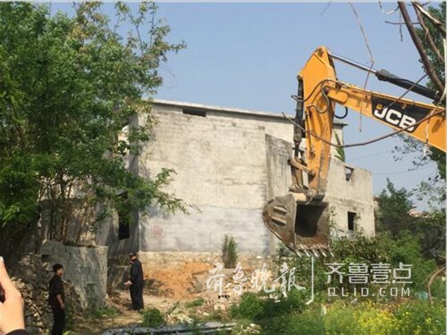 泰安省庄镇拆除违建2万7千平方米