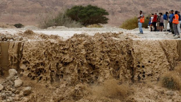 以色列学生远足遇洪水9死1失踪 天气部门曾发