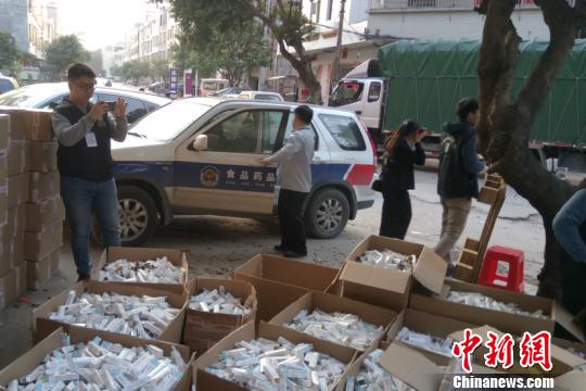 广东警方两个月侦办食品药品刑事案件550余宗