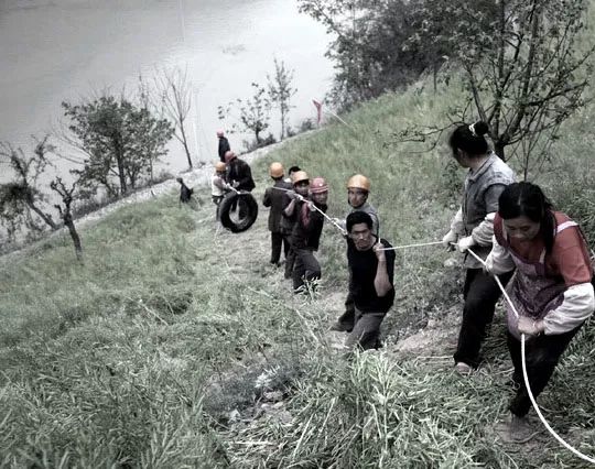 瞧你们“山东大汉”干的好事儿！瞧瞧！