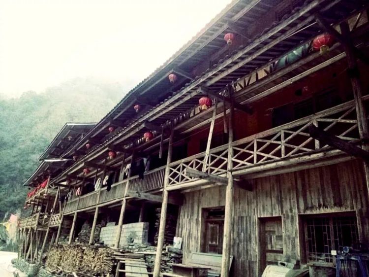 瞧你们“山东大汉”干的好事儿！瞧瞧！