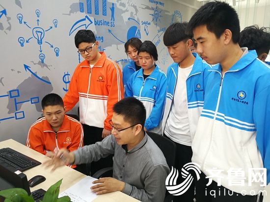 济南信息工程学校电子商务专业校企共建实训基地