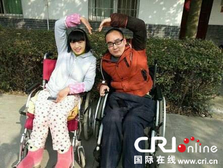 四川什邡：“轮椅夫妻”相伴相携的幸福生活