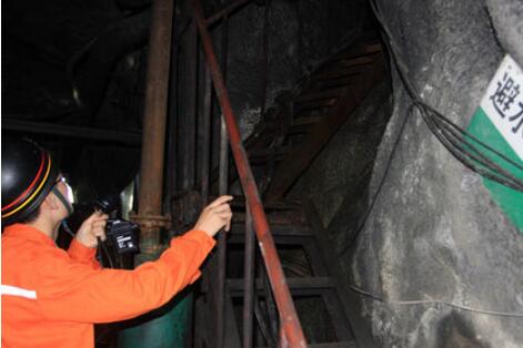 临沂安监部门检查铁矿 210米矿井下查出多项问题