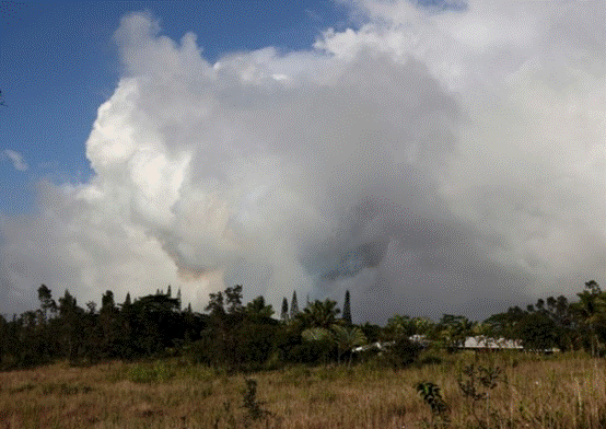 夏威夷火山再现300米新裂缝 附近民众再撤离