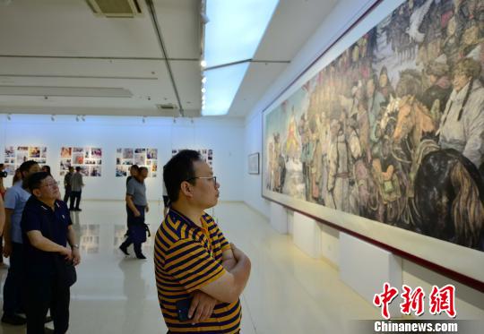 北京重大历史题材美术作品巡展亮相河北石家庄