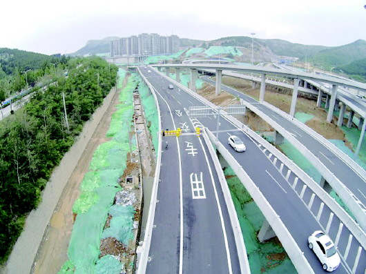 站台主体完工！济南燕山立交至领秀城的BRT8即将开跑