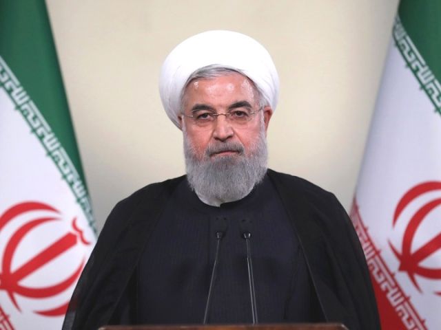 伊朗总统回绝蓬佩奥最后通牒:“你以为你是谁?”