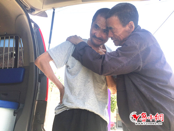离家20年 沂南县58岁流浪男子从淄博回家