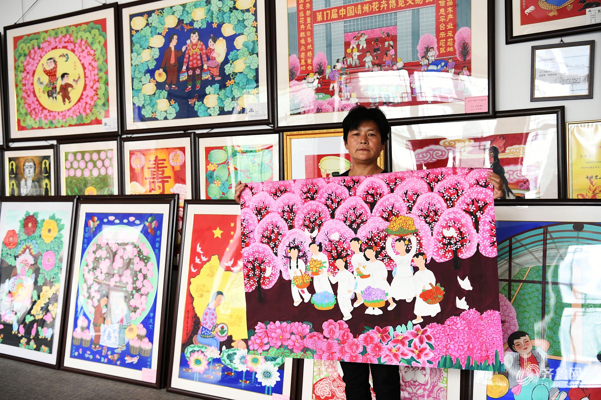 成立农民画院 潍坊青州农民画年交易额6000多万