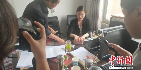 王凤雅爷爷:遭遇指责和网络暴力 全家都要崩溃了