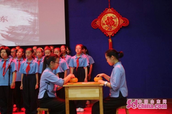 “伴书香同行 向经典致敬” 济宁市第十五中学举行经典诵读比赛