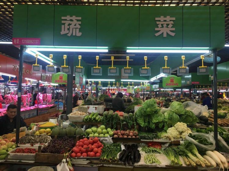 5月份青岛主要食品价格稳中有降 鲜果类价格涨跌互现