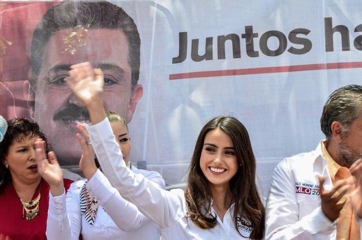 18岁墨西哥少女竞选市长 长相甜美精通多门外语