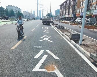 淄博兰雁大道东段主路完工 全路段增设公交专用道