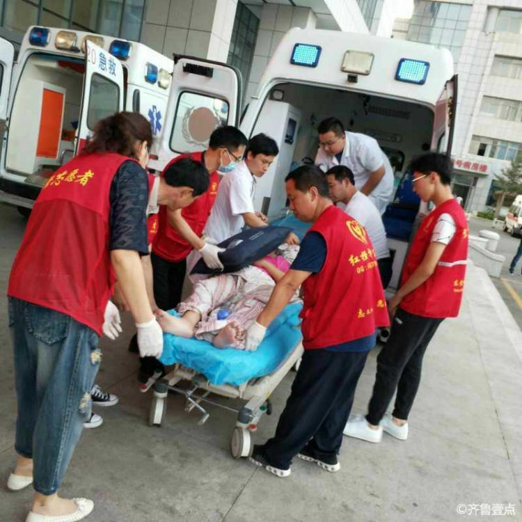 正能量！东营市红柽柳志愿者团队在儿童医院传递爱心