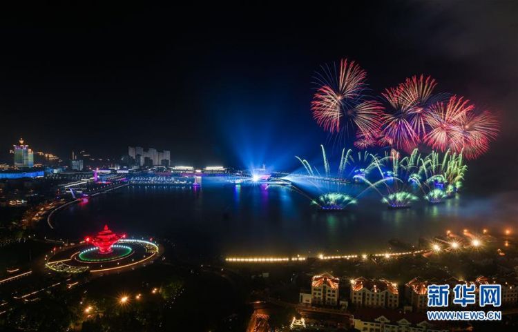 上海合作组织青岛峰会欢迎晚宴及灯光焰火表演侧记