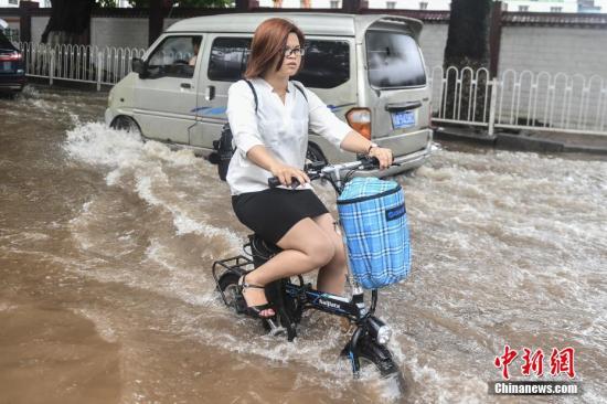 中央气象台发布暴雨蓝色预警 广东云南局地有大暴雨