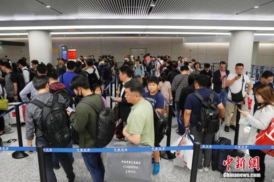 全国陆海空口岸中国公民出入境通关排队将不超30分钟