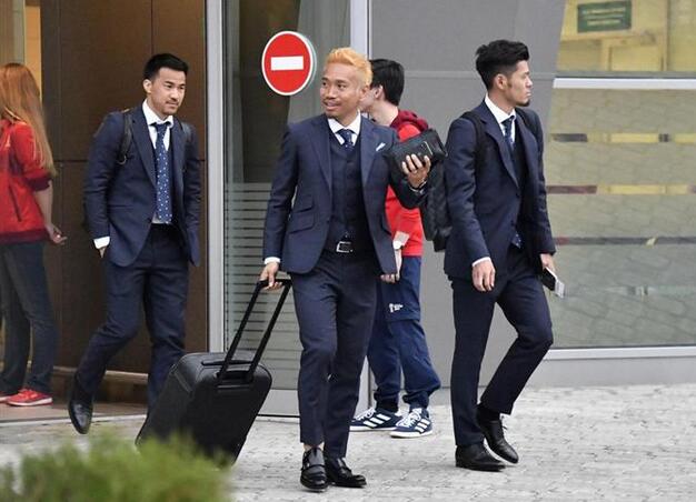 日本男足抵达俄罗斯喀山 准备世界杯小组首战