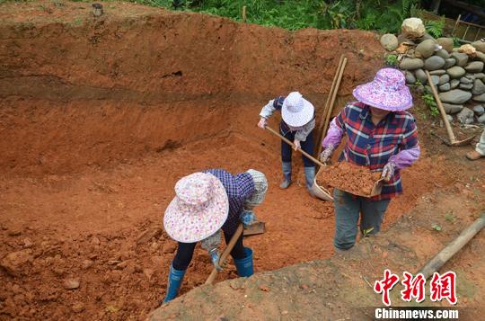 广西凌云首次发掘一“旧石器时代遗址” 出土石制品