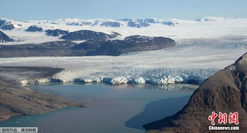 科学家研究南极冰盖状态：冰层融化致海平面急剧上升