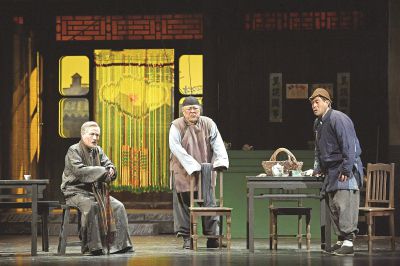 60年700场,人艺《茶馆》何以常演常新